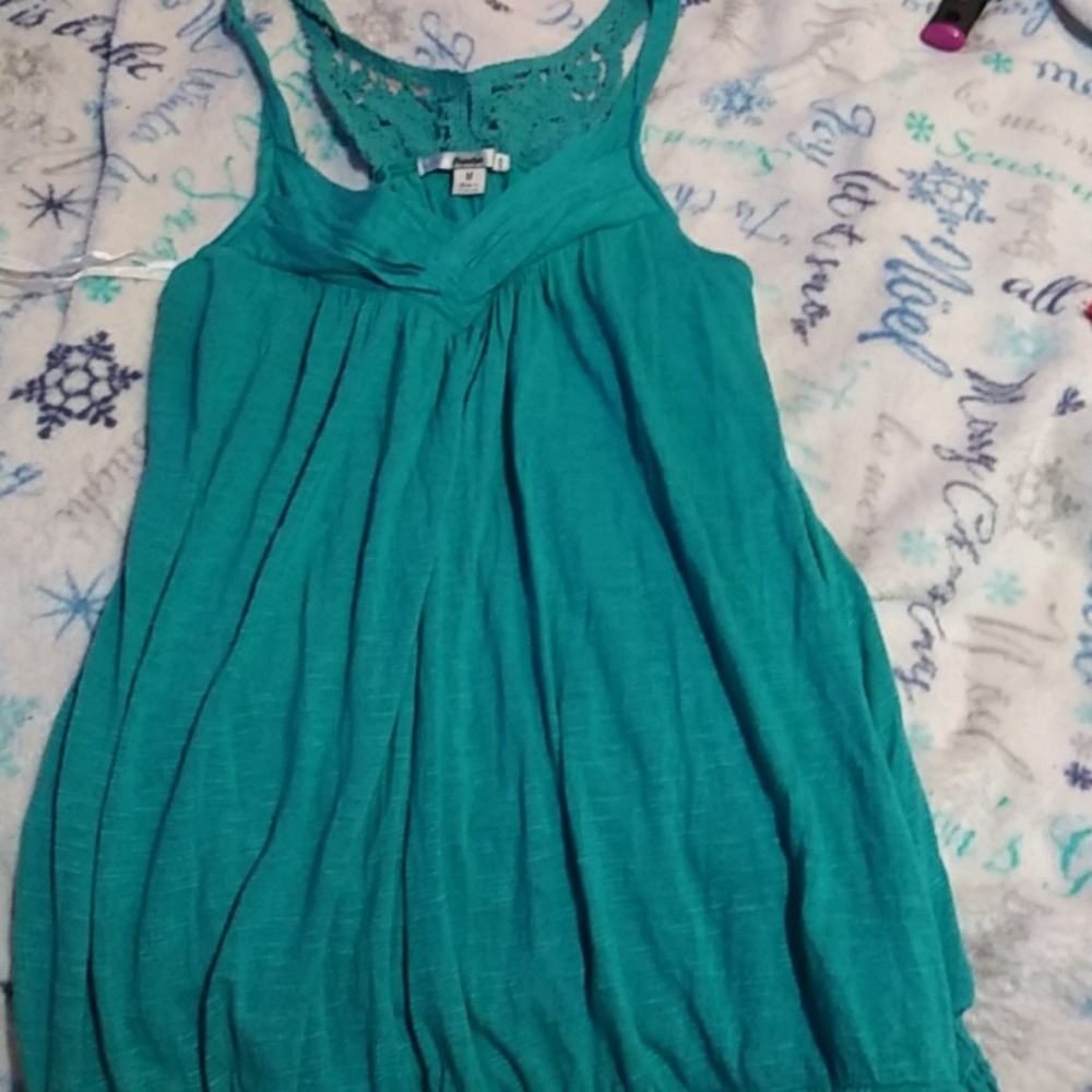 Very cute summer top.